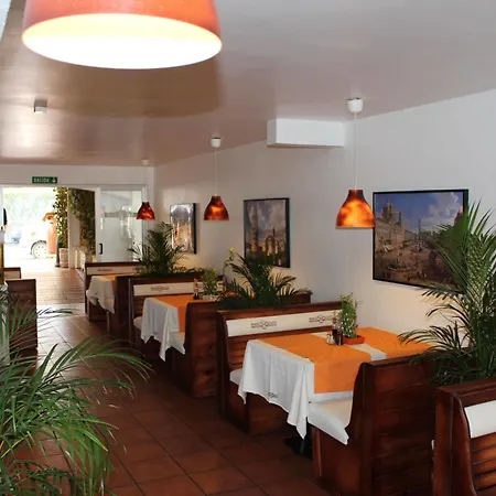 アパート Faluas *