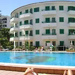 Faluas Apartament *