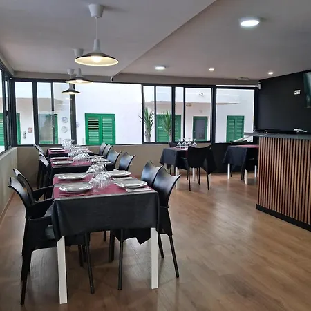 Faluas Apartament *